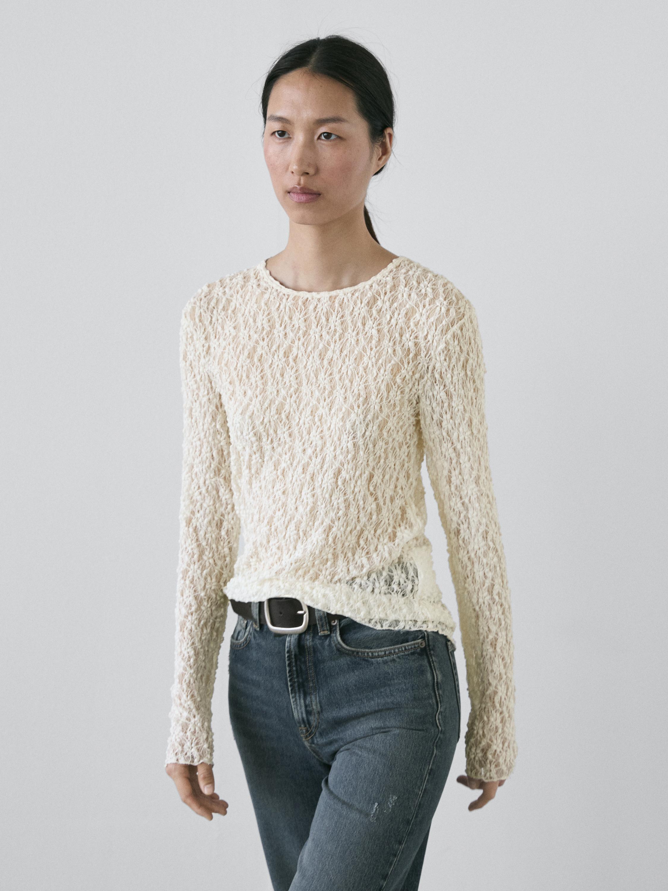 Top en maille de dentelle ajourée à manches longues